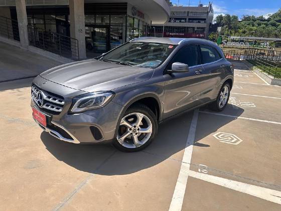 MERCEDES-BENZ GLA 200 1.6 CGI FLEX ADVANCE 7G-DCT